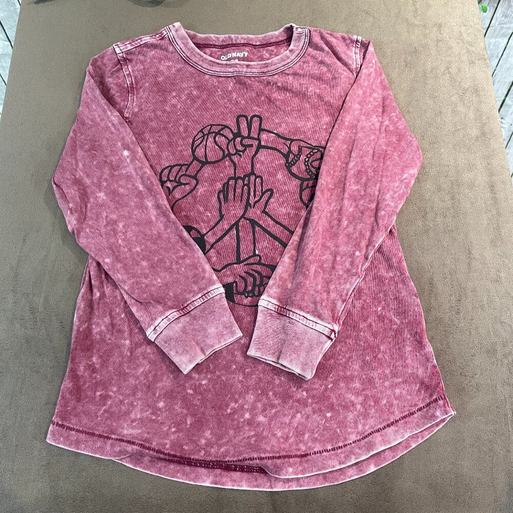 Old Navy Mineral-Dye Graphic Long-Sleeve T-Shirt For Kids Size Small (SKU: 154B)